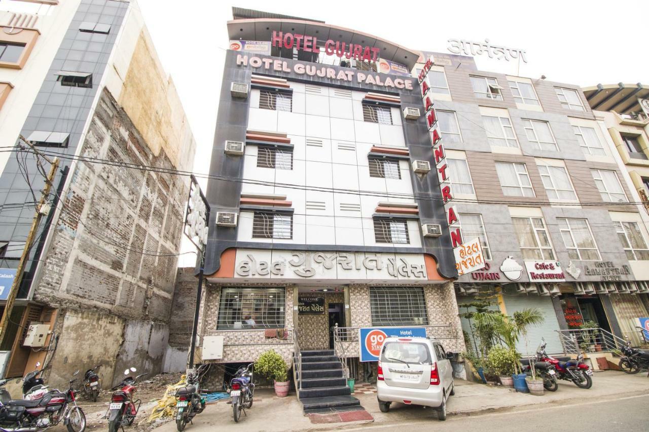 Hotel Gujarat Palace Ujjain Extérieur photo