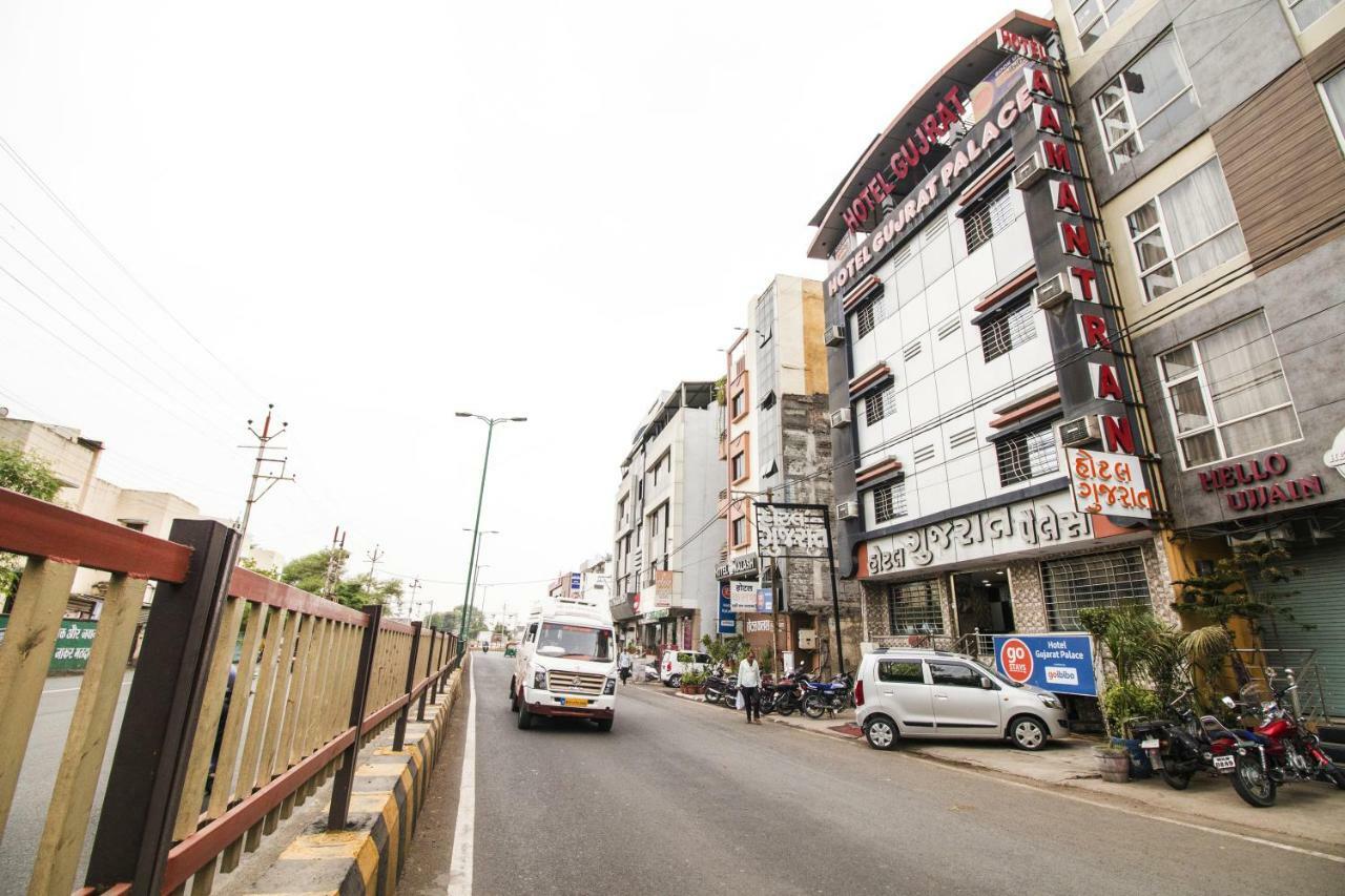 Hotel Gujarat Palace Ujjain Extérieur photo
